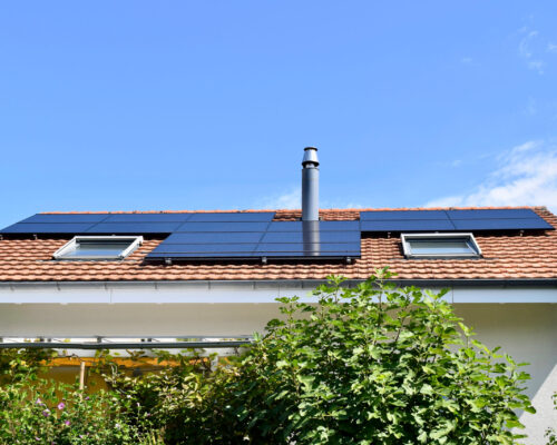 Grimm Solartechnik AG - Photovoltaik Aufdach-Anlage